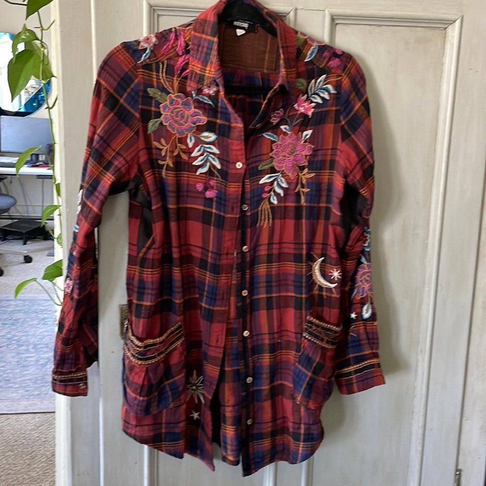 Johnny Was Workshop flannel shirt size XXS runs big